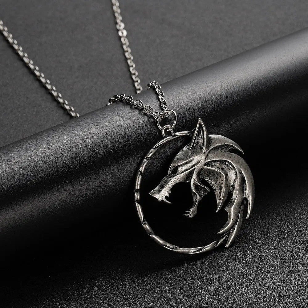 Wild Hunt Round Necklace